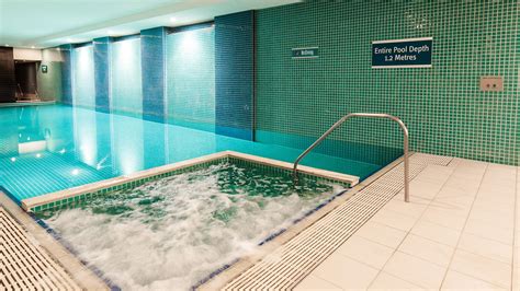 hotels glenelg|Iba pa.